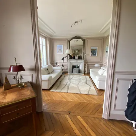 Apartment Haussmannien *