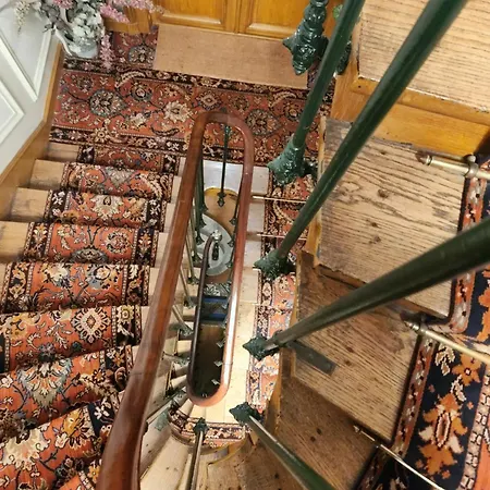 Haussmannien Apartment *