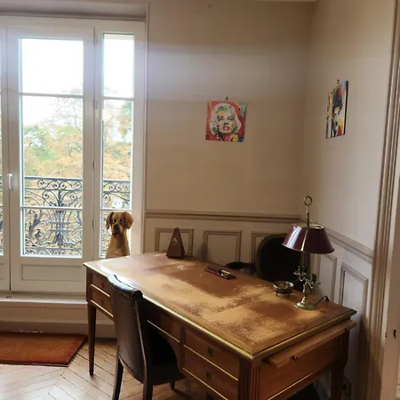 Haussmannien Apartment *