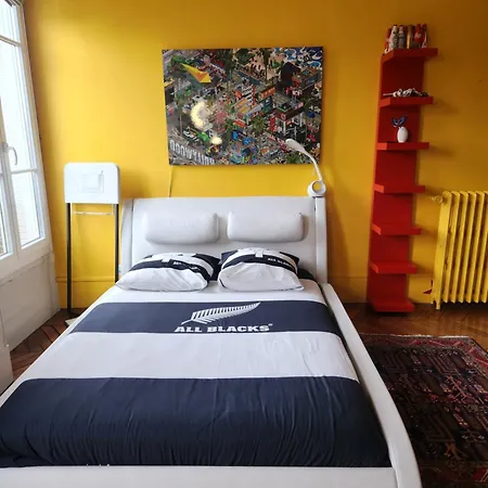 Haussmannien Apartment *