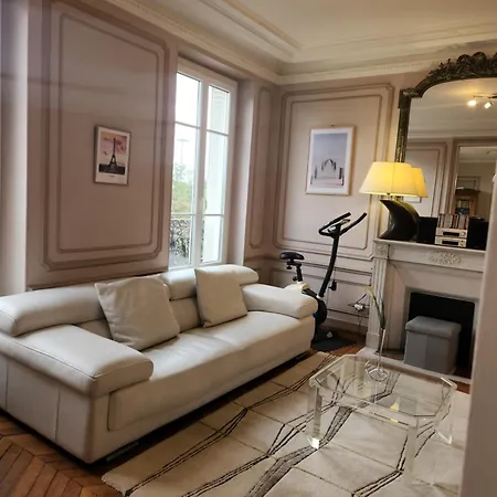 Apartment Haussmannien